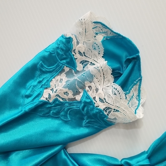 NATORI Vintage Satin Lace Trim Embroidered Sleeves Short Robe M - Picture 8 of 12